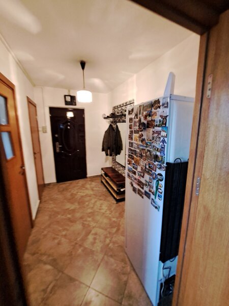 Trei cam. 5 min metrou Raul Doamnei, 65mp, curat- bloc mic, zona linistita