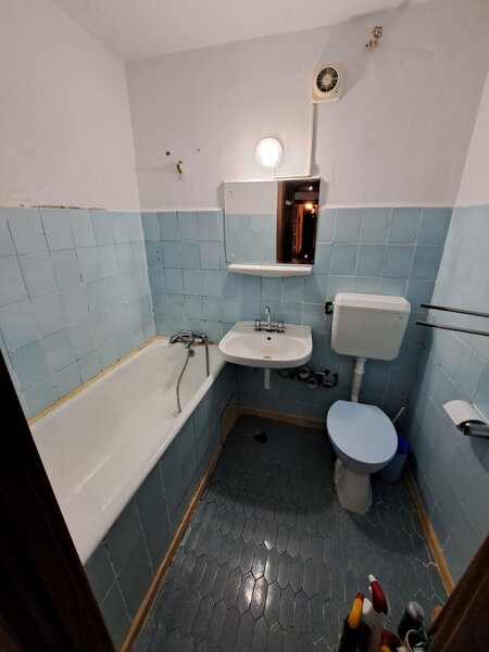 Trei cam. 5 min metrou Raul Doamnei, 65mp, curat- bloc mic, zona linistita