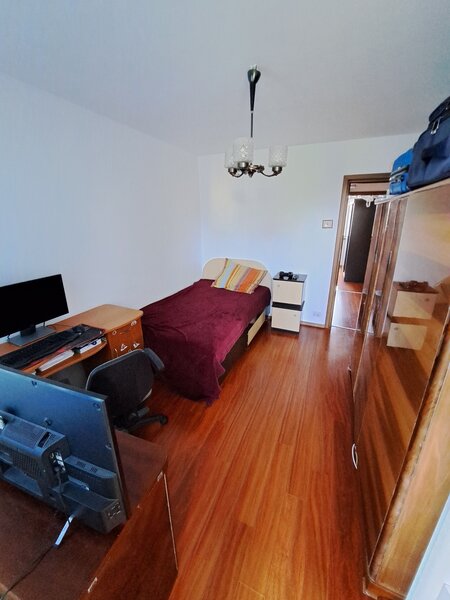 Trei cam. 5 min metrou Raul Doamnei, 65mp, curat- bloc mic, zona linistita